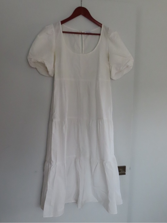 Little Moon Dresses & Skirts - Little Moon White Puff-Sleeve Tiered Maxi Dress